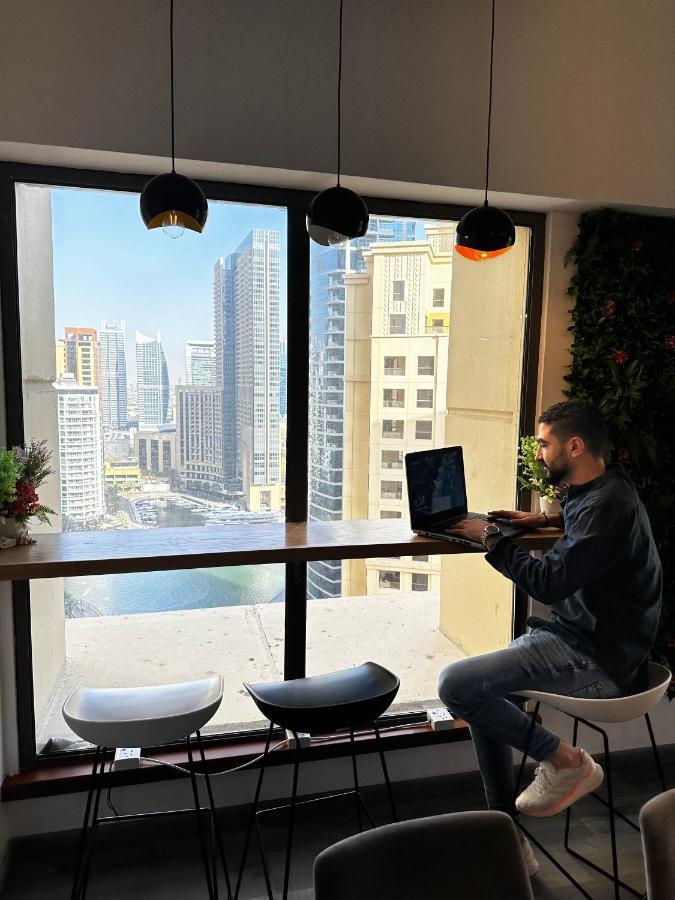 Lunar Hostel 96 Dubai Buitenkant foto